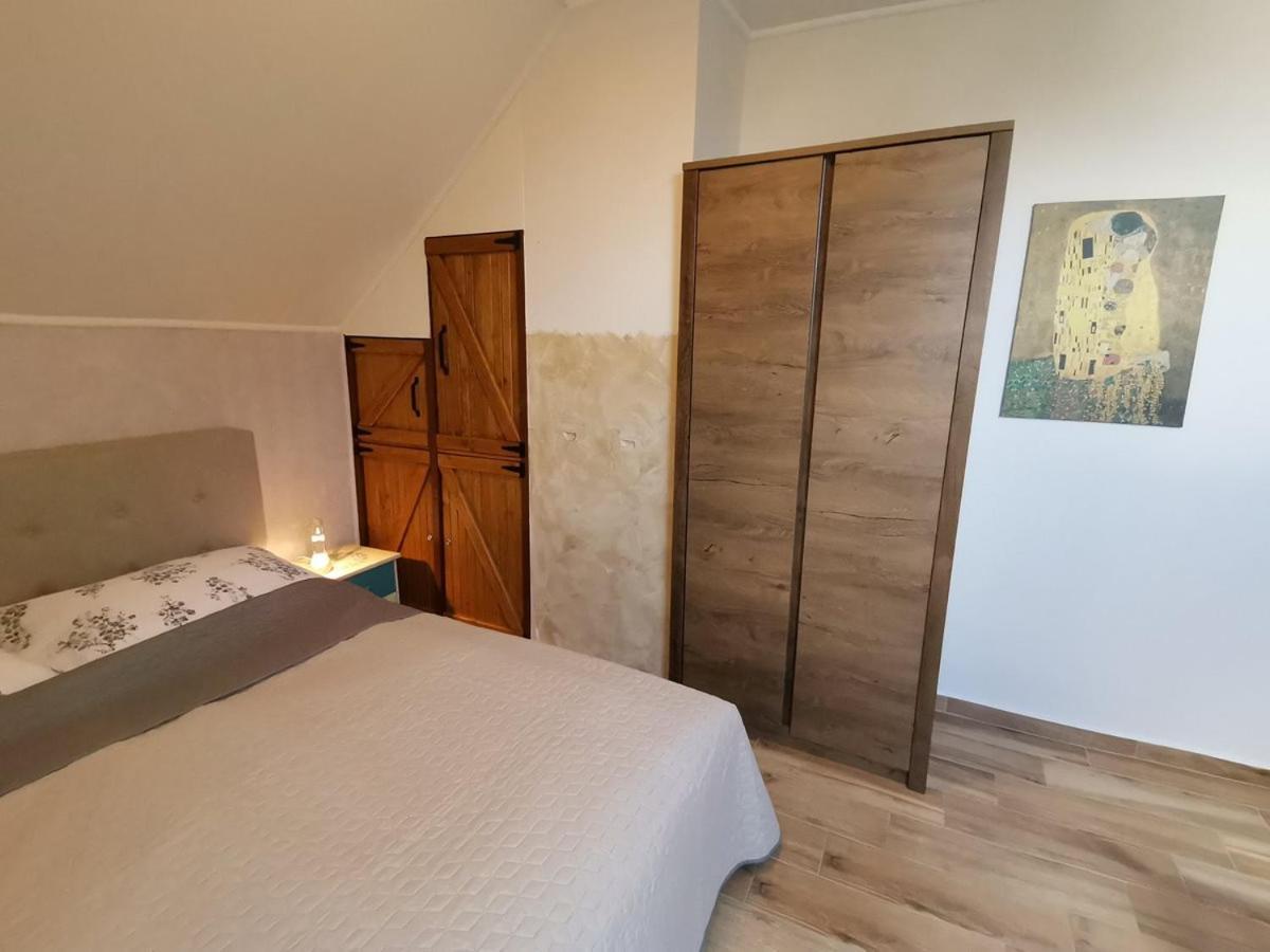 Marika Apartman Hajdúszoboszló Exteriör bild