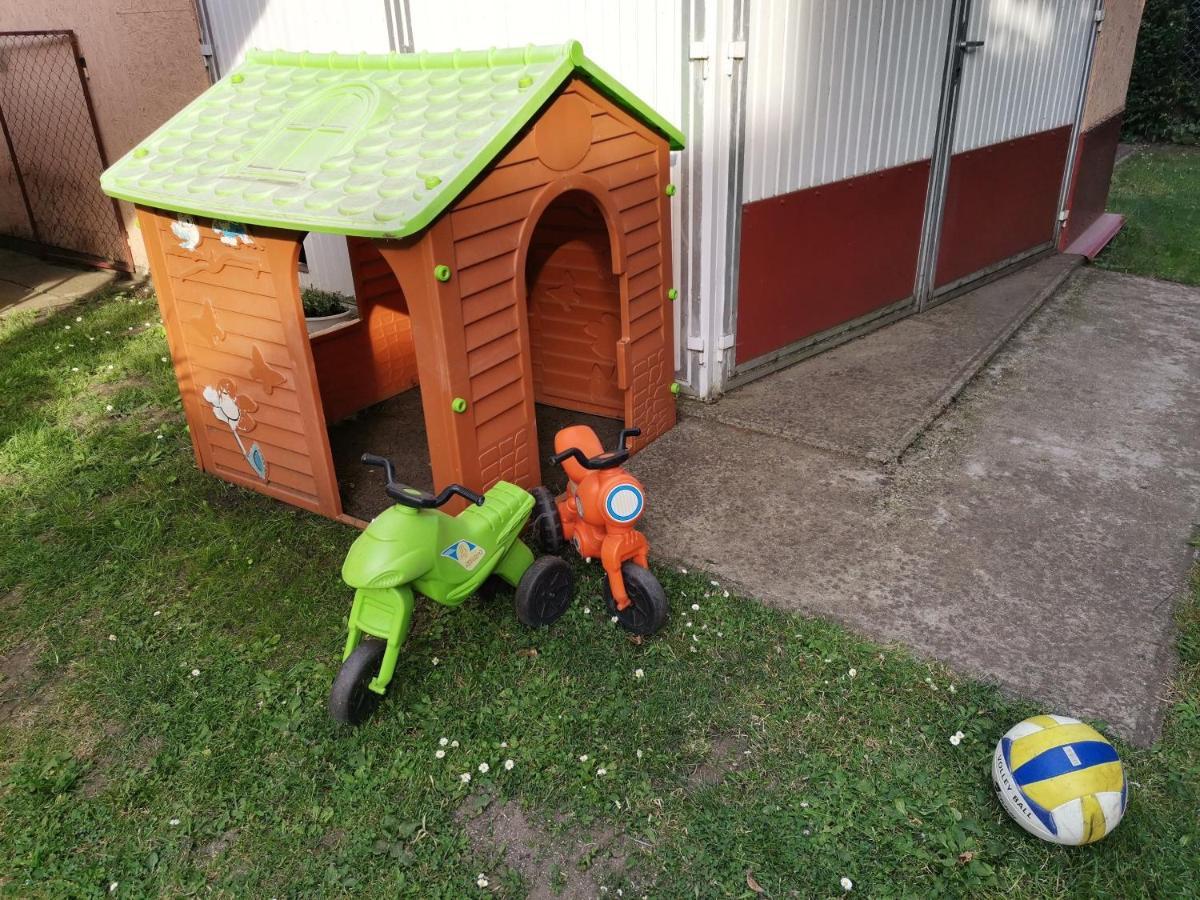 Marika Apartman Hajdúszoboszló Exteriör bild