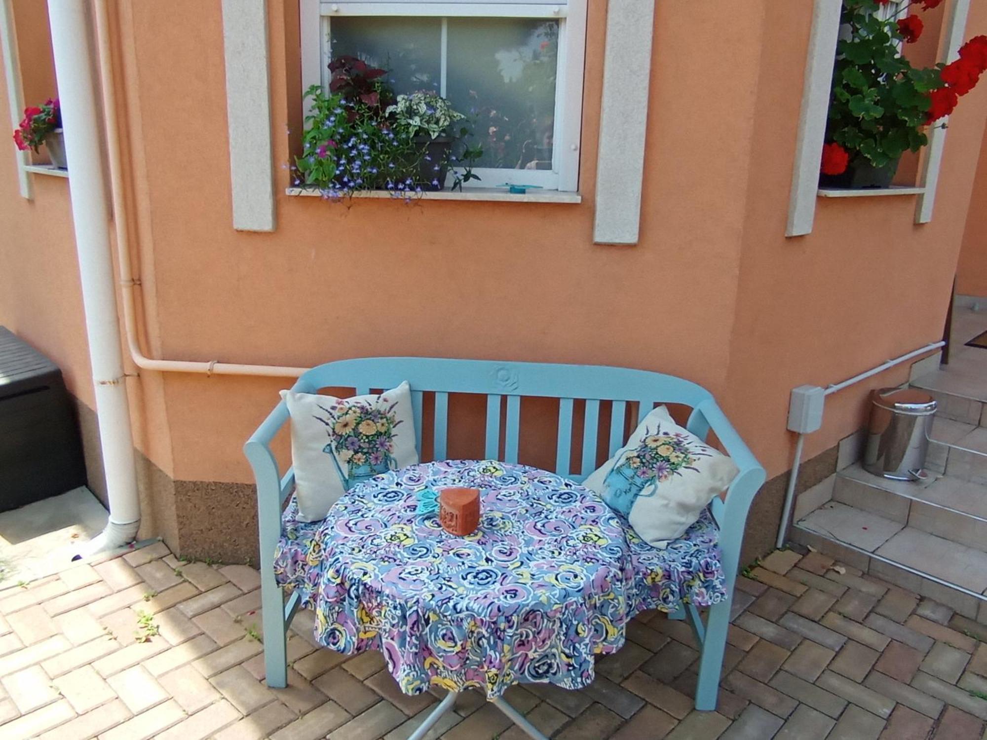 Marika Apartman Hajdúszoboszló Exteriör bild